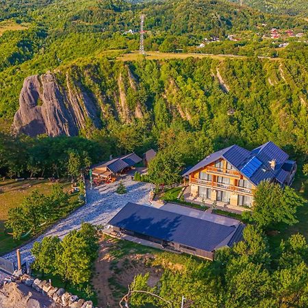 Hotel Barlogul Vikingilor Sotrile Exteriér fotografie